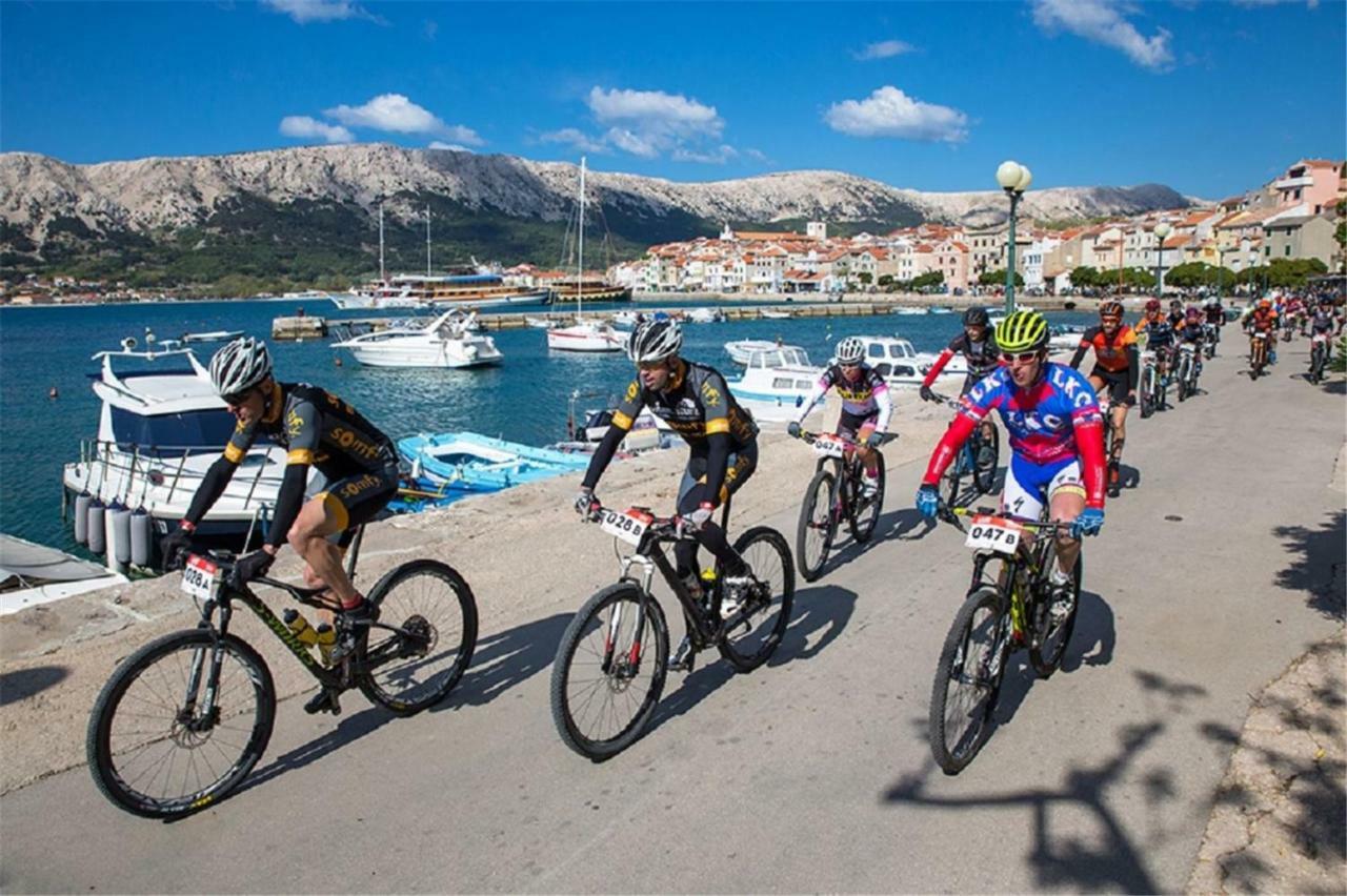 Apartments Myrjam Baška Exteriör bild